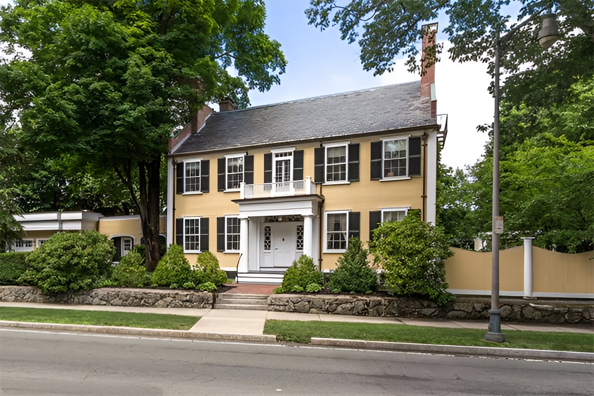 6 Mystic Valley Pkwy