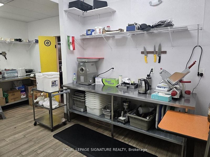 Award-Winning Fast Food Franchise for Sale | Downtown Ottawa