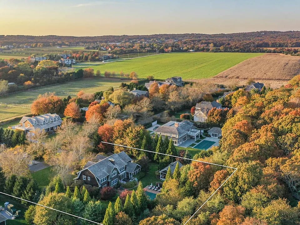 5 Whispering Fields Ct