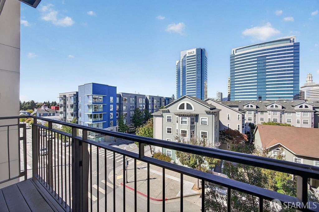 585 9th Street #551