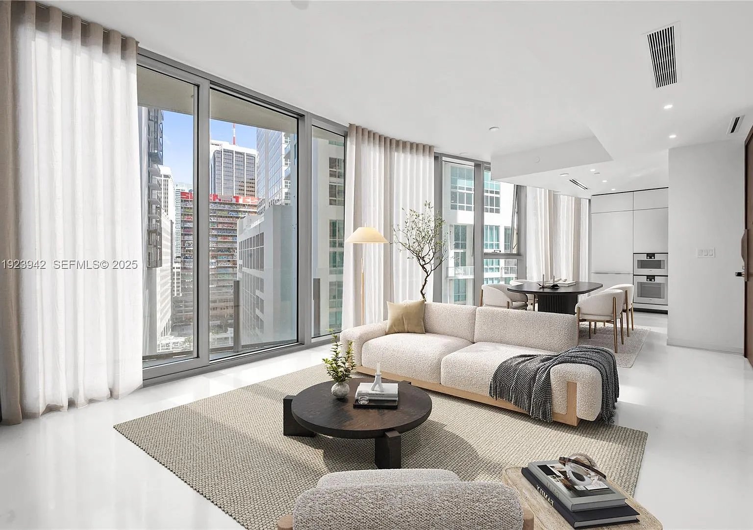 300 Biscayne Boulevard Way # 1106E