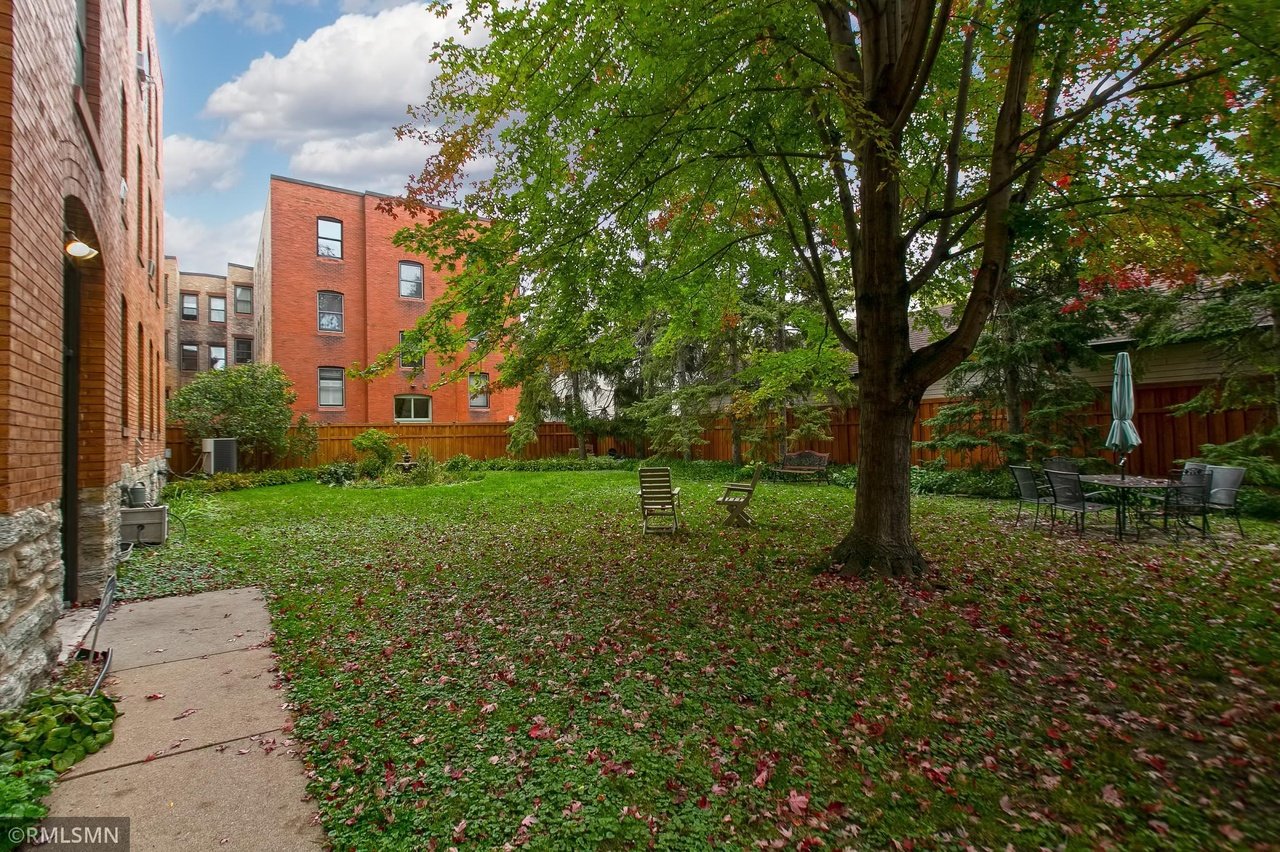 24 Saint Albans St S #7