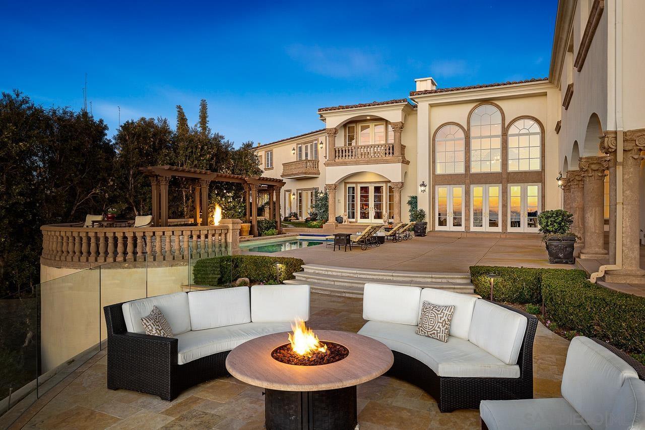 9860 La Jolla Farms Rd