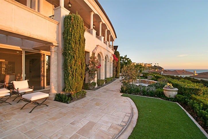 28 Ritz Cove Dr