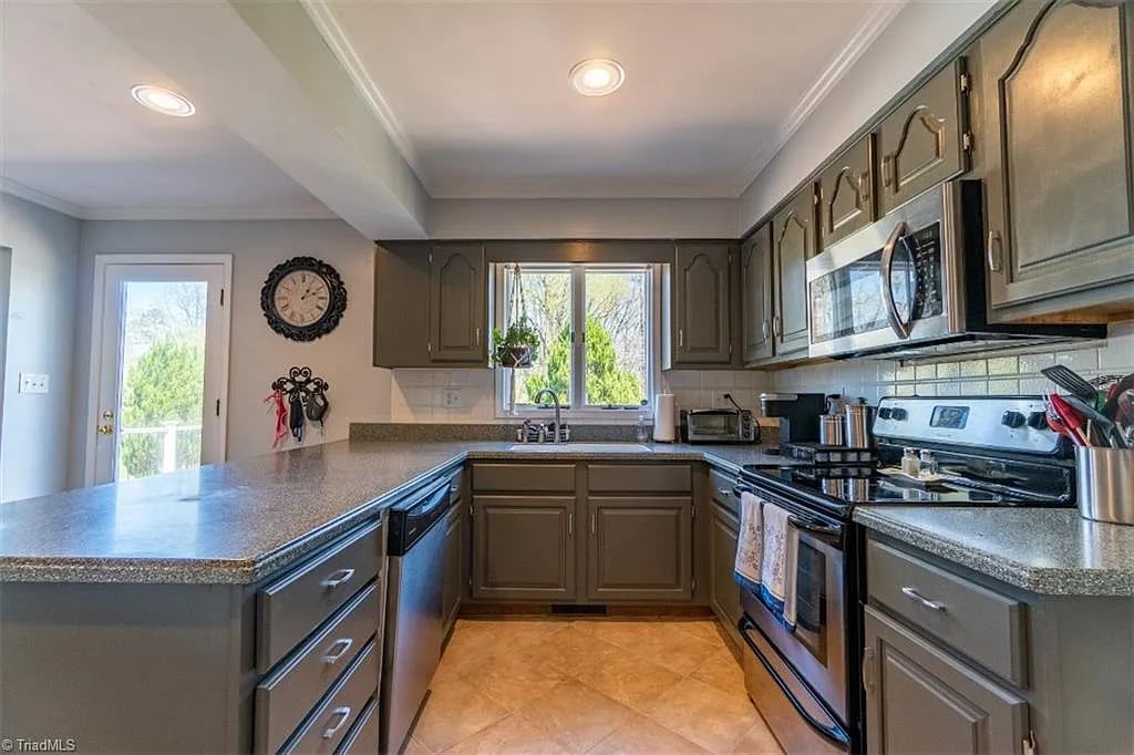 2409 Sattsgate Dr
