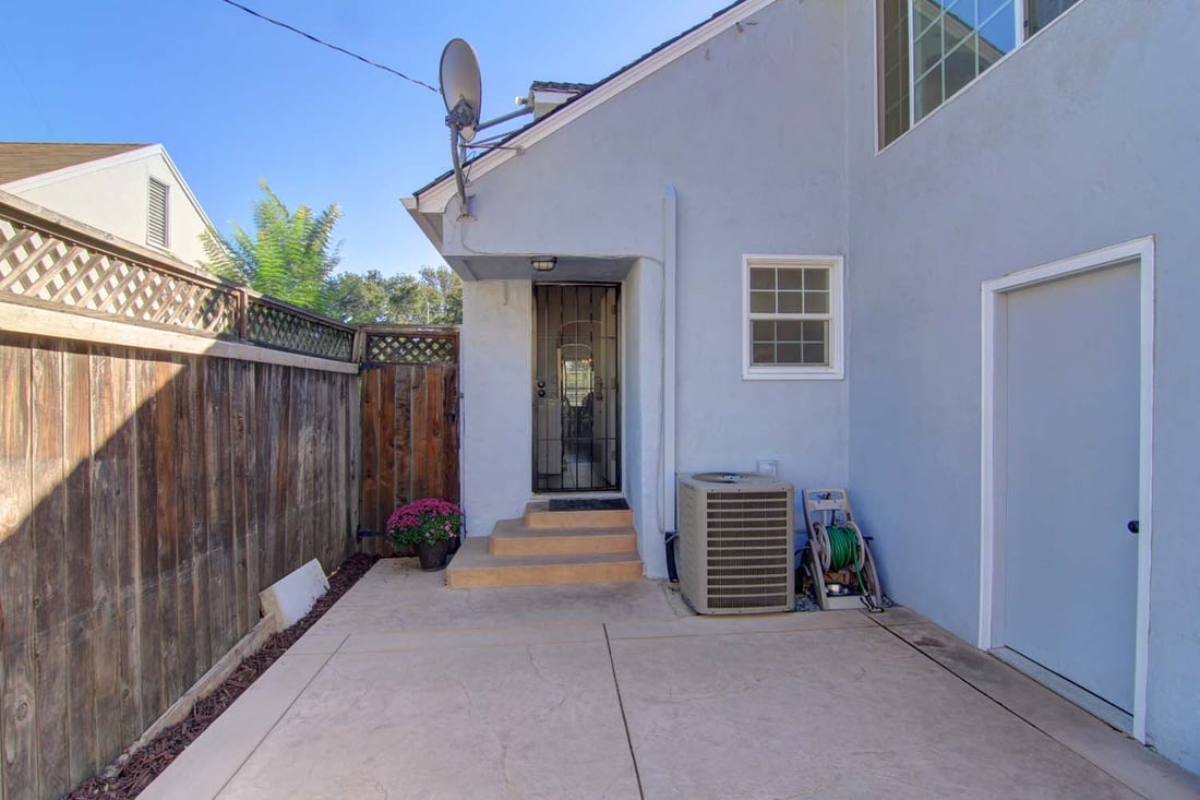 Just Listed! Gorgeous Home with The Walk in Closet of Your Dreams!