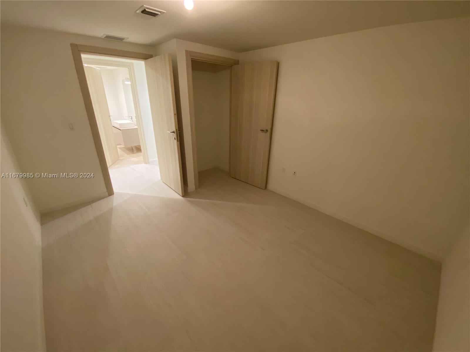1000 Brickell Plaza Unit 2907