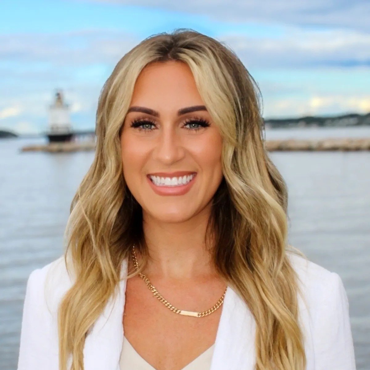 Kimberly Verville Portland, ME Real Estate Agent Headshot