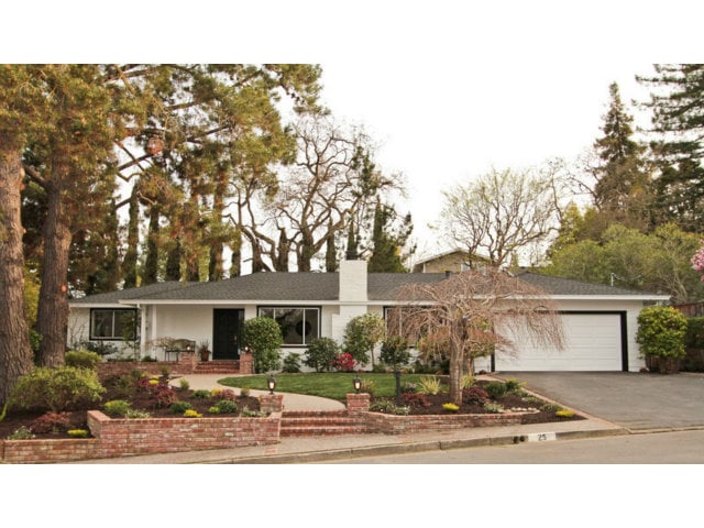 25 La Loma Drive