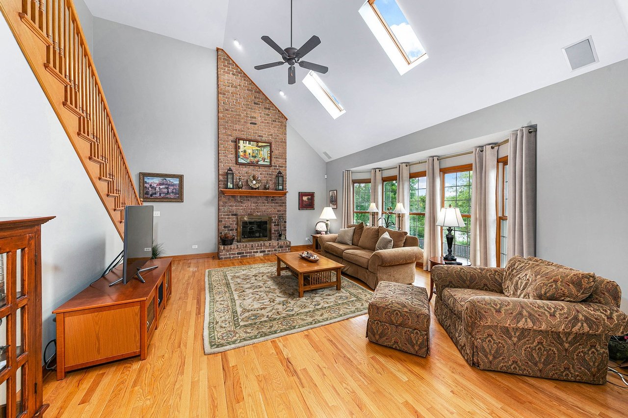 7 Nadelhoffer Ct