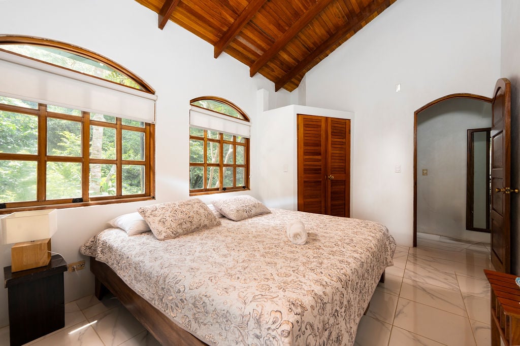 CASA PURA VIDA – MANUEL ANTONIO 3 BEDROOM HOME