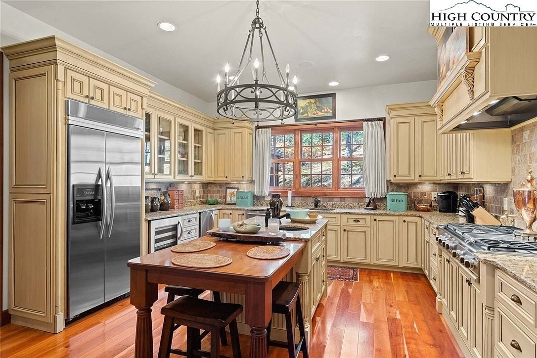 104 Ridge Dr