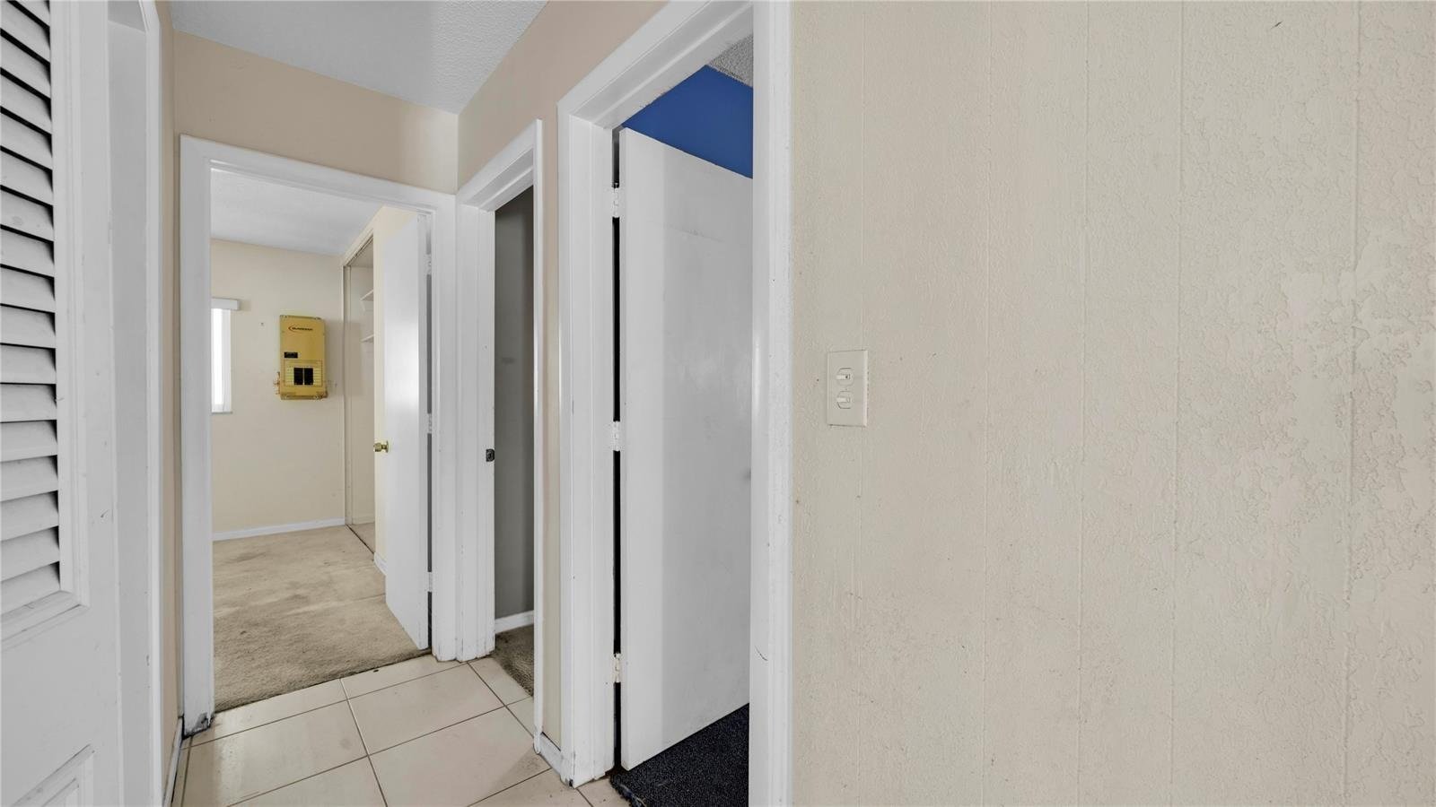 3700 NW 25th St