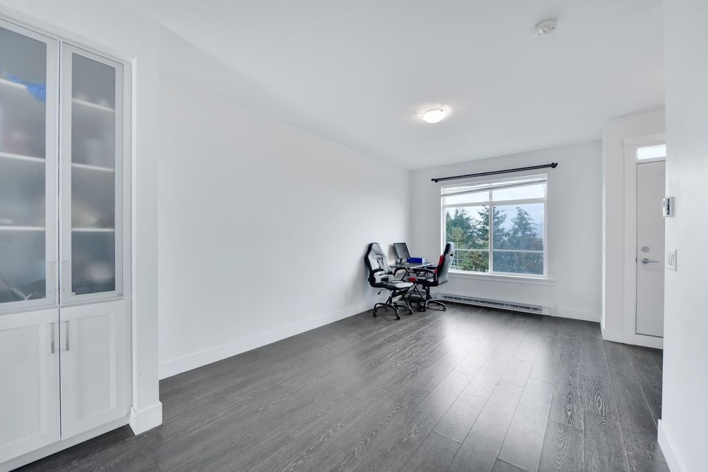 9989 E Barnston Dr, #106