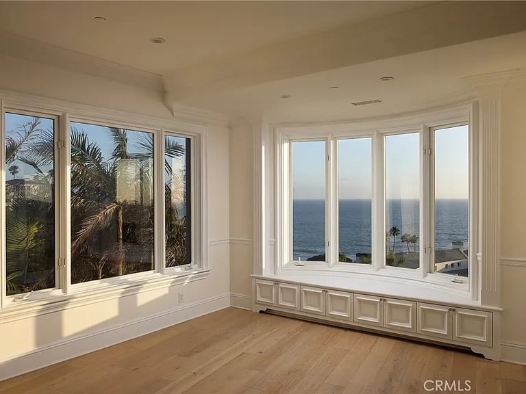 71 Ritz Cove