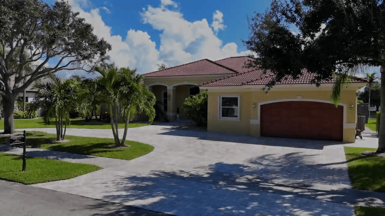 2541 Golf View Drive, Weston, FL 33327