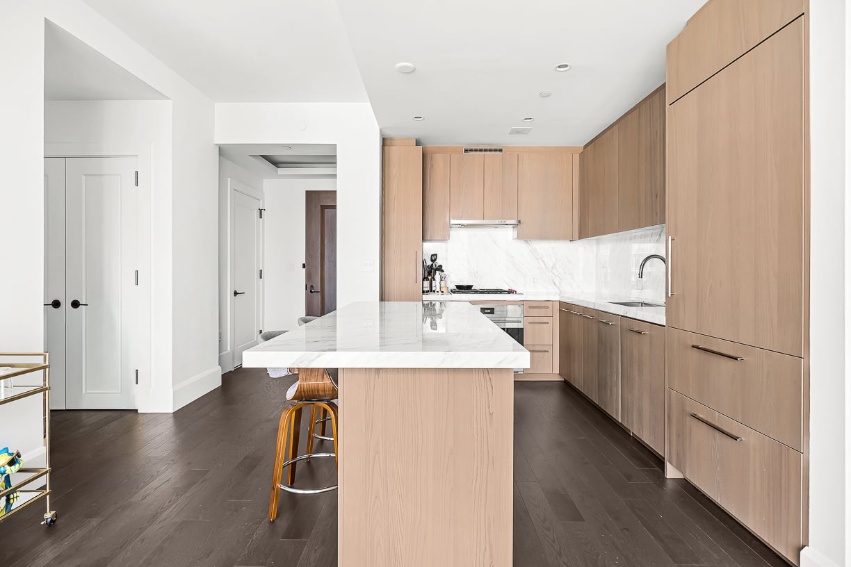 430 Stuart Street Unit 23E