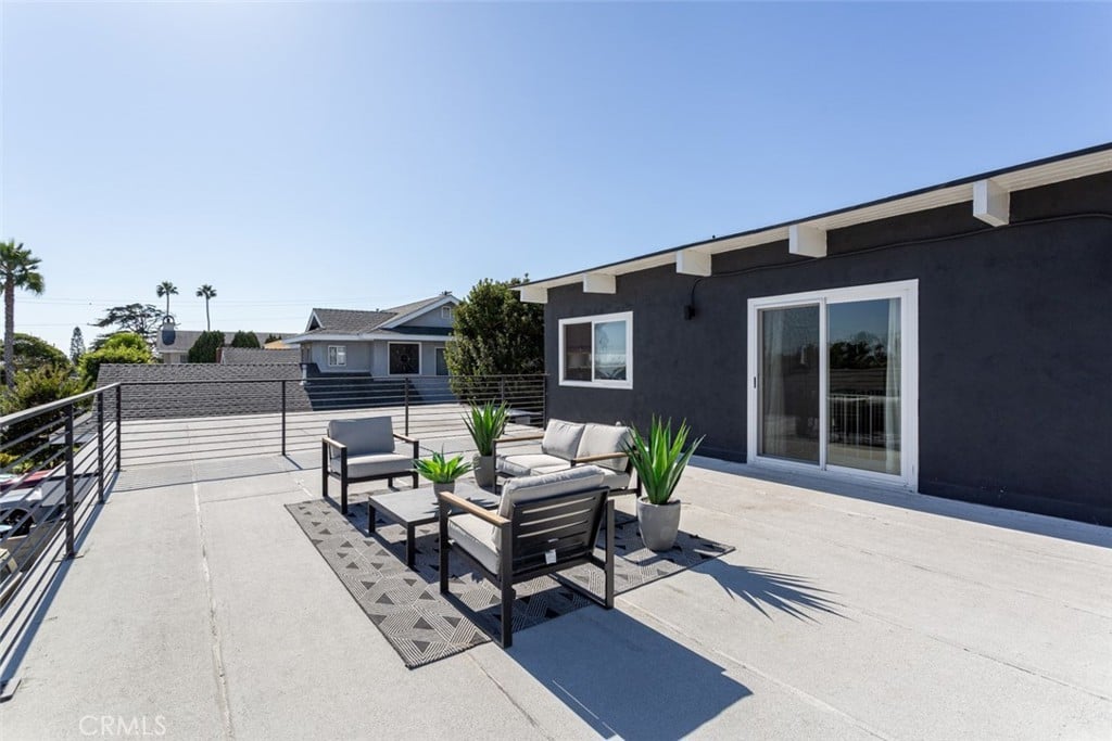 1737 Harbor Way