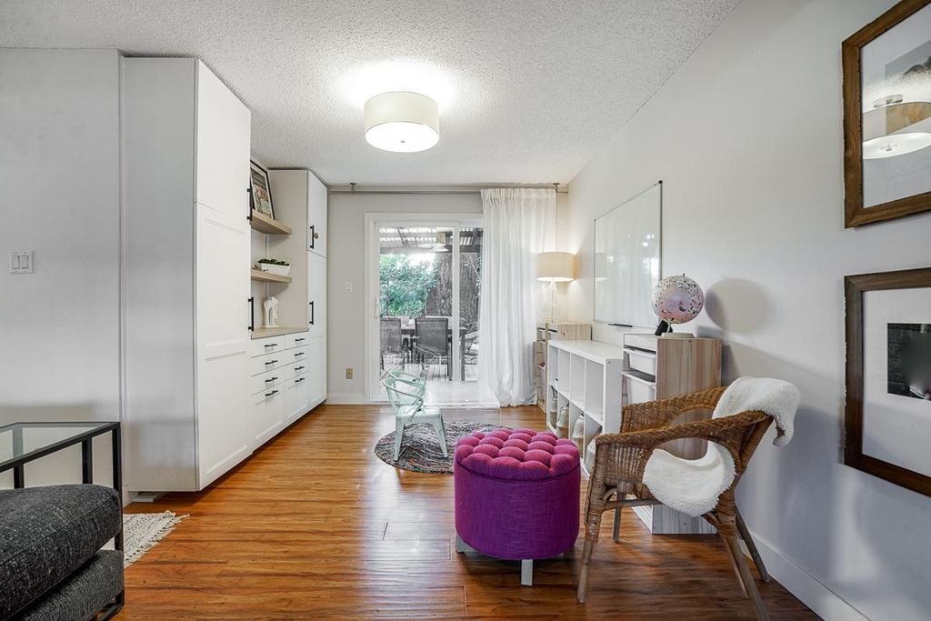 11751 194a St
