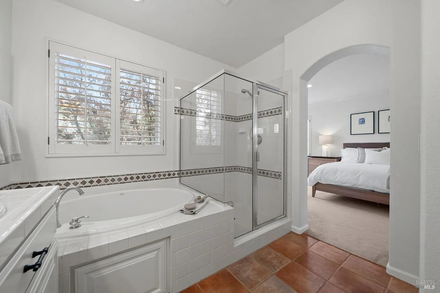 46 Waterbury Ln