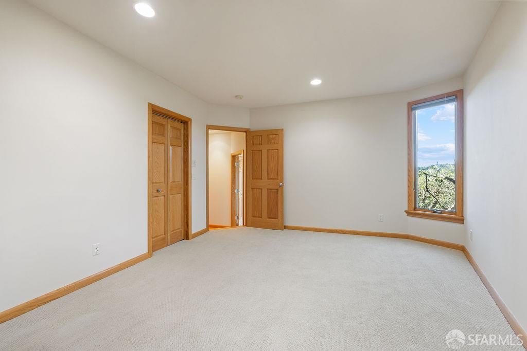 8727 Skyline Boulevard