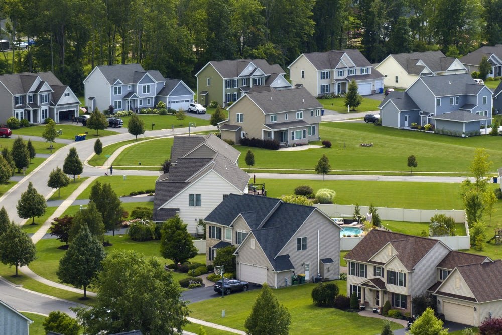 How to Evaluate a Neighborhood Before Buying a Home