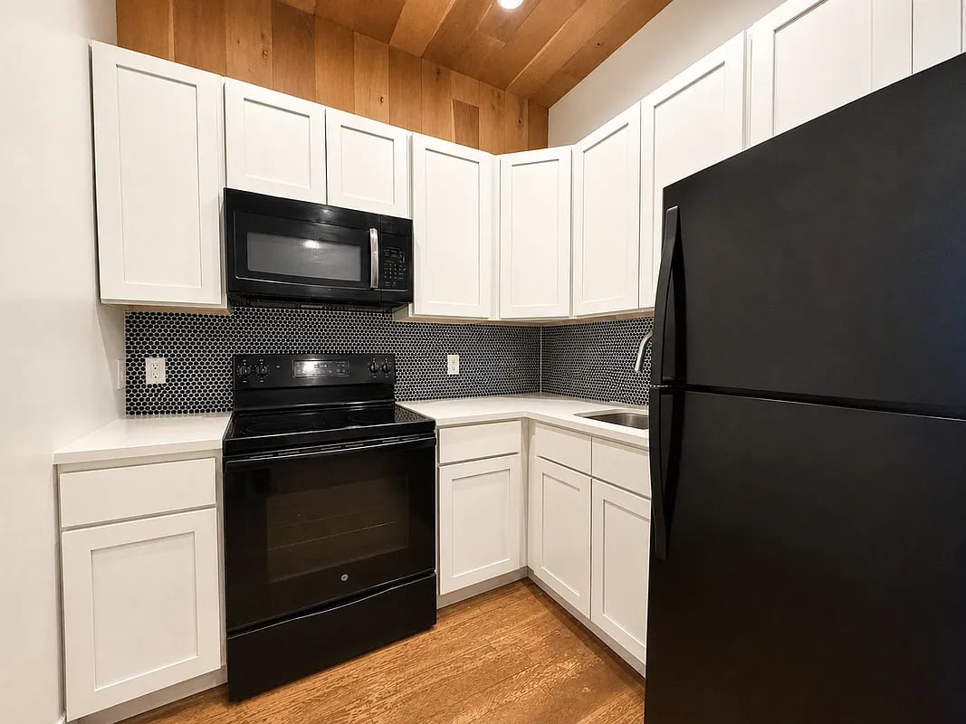 172 Suydam Street 3L