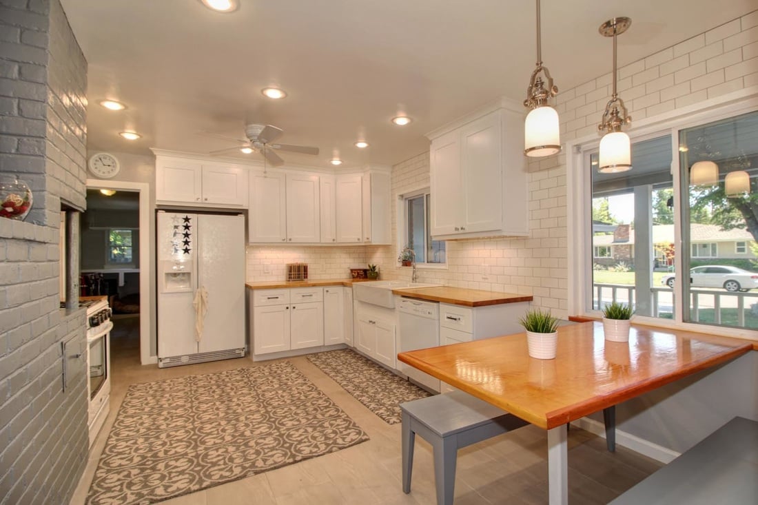 Just Listed! Updated Gorgeous South Land Park Beauty!