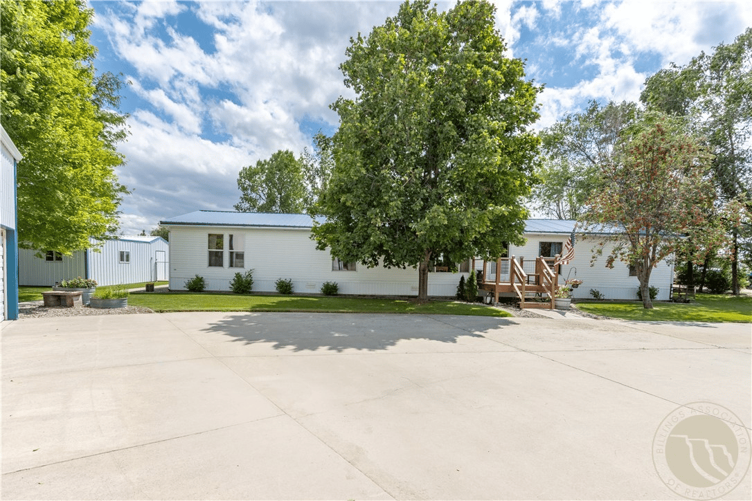 3110 Falcon Cir