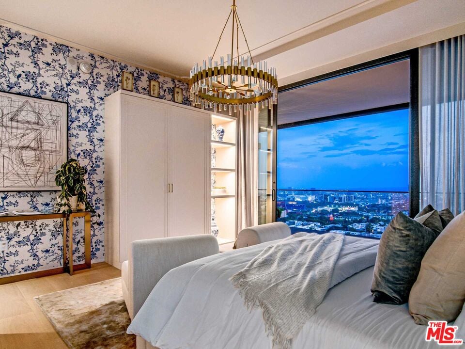 9040 W Sunset Blvd, #1103