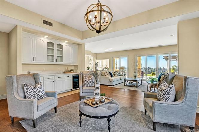 19081 Cerro Villa Dr