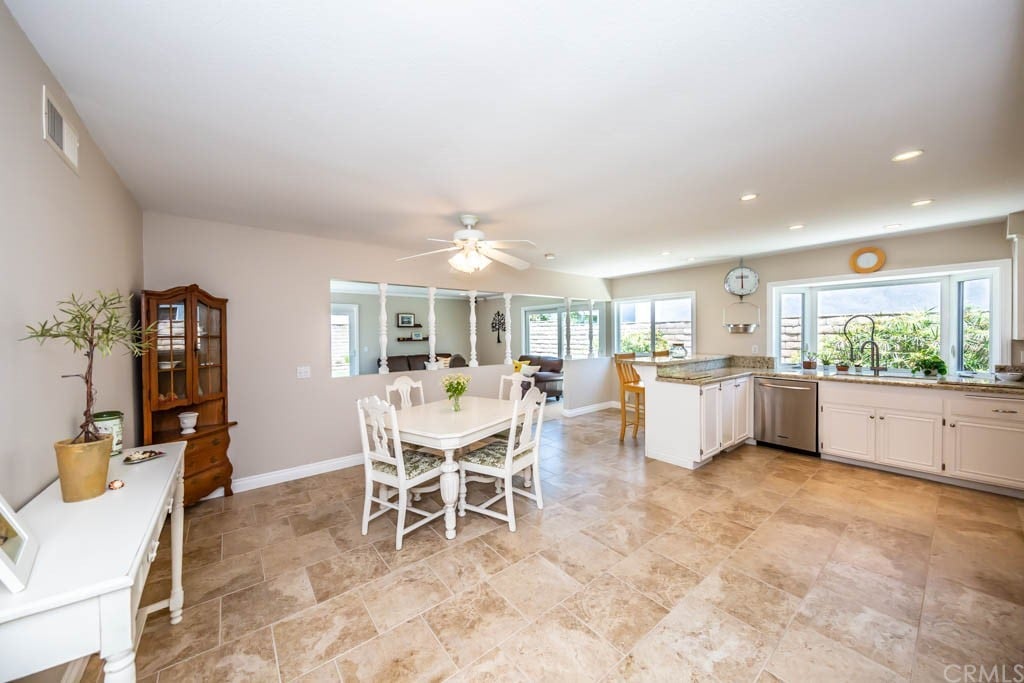 8821 Gallant Dr