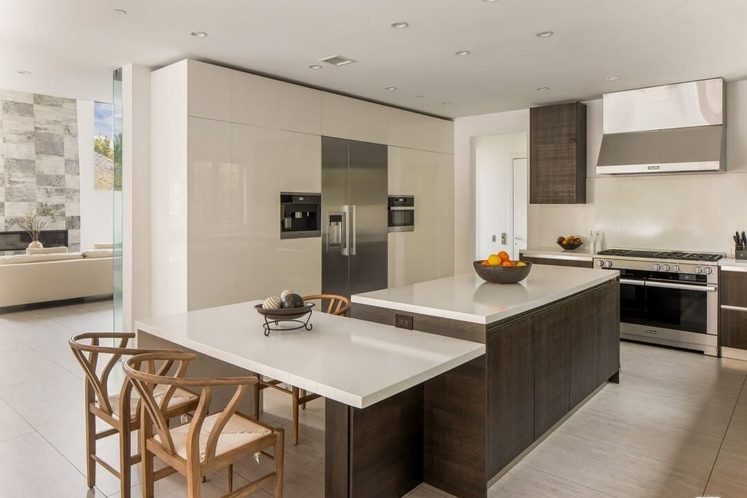 Aurelian Pavilion, W Sunset Blvd, 90049