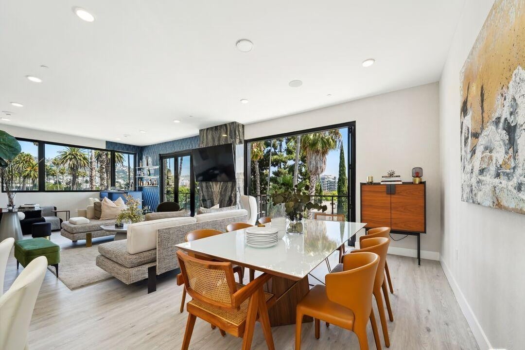 137 N Doheny Dr Unit: 3