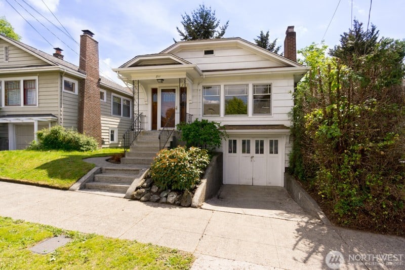 811 NE 72nd Street