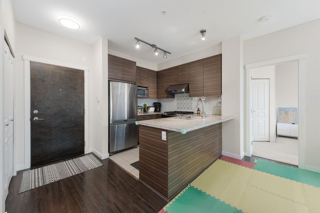 9399 Odlin Rd, #318