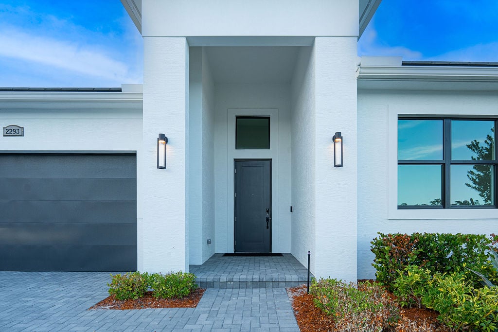 2293 SE Canopy Cove Lane