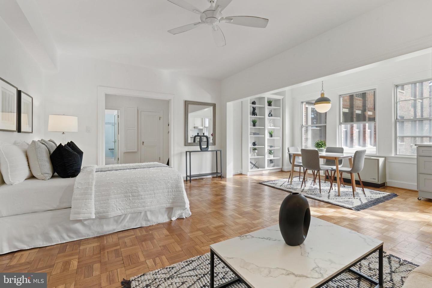 4000 Cathedral Ave NW #327B