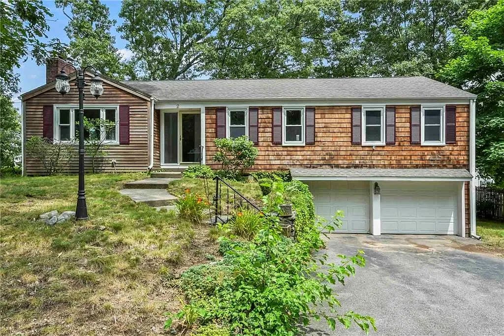 2 Plantation St