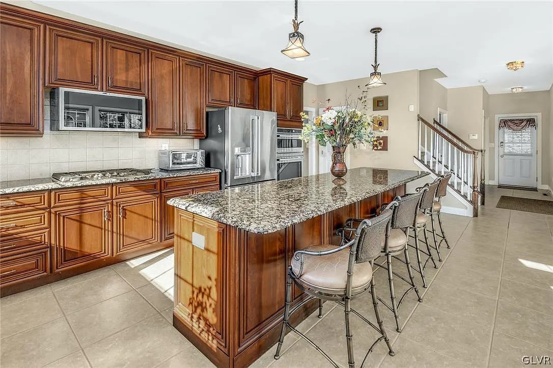 4497 Briarwood Dr