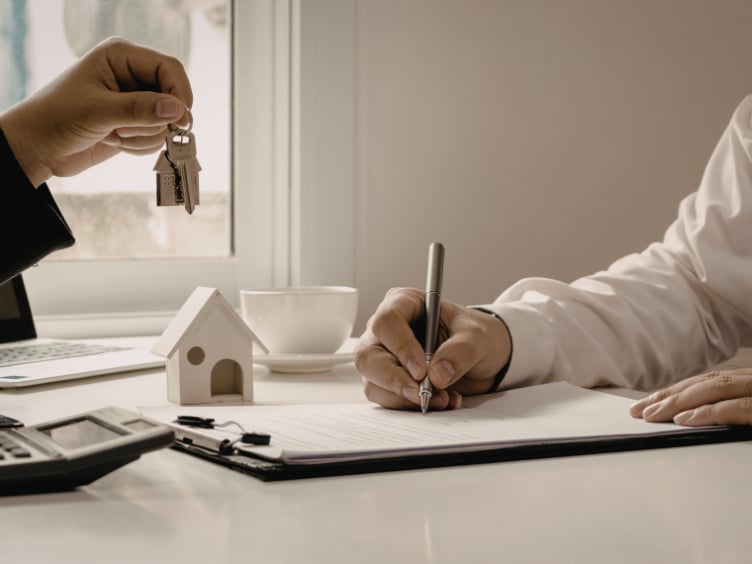Top Atlanta Real Estate Agents for Selling Homes in Forsyth and DeKalb Counties: Reviews and Comparison
