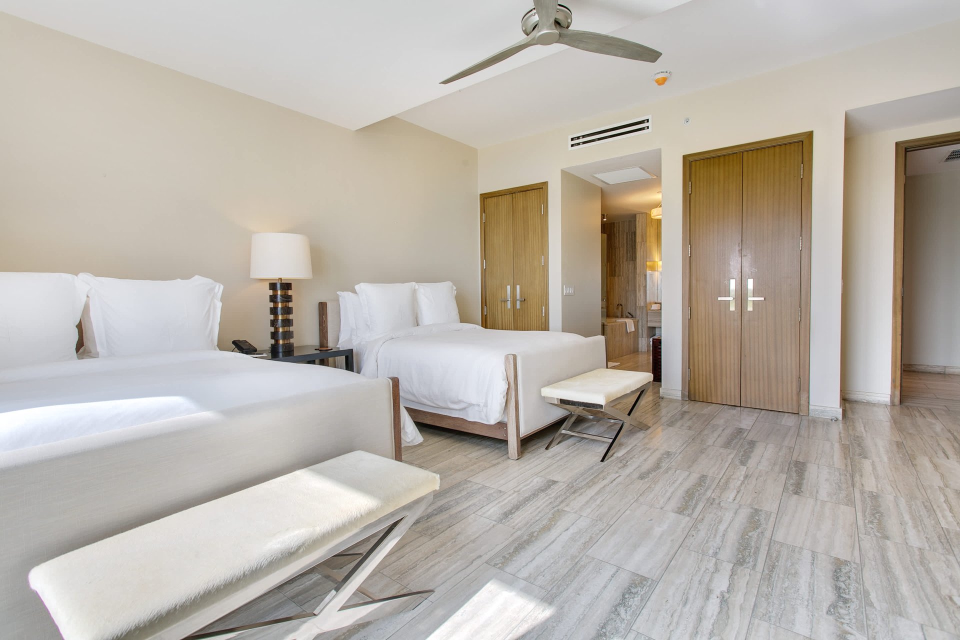 Four Seasons - Penthouse 450