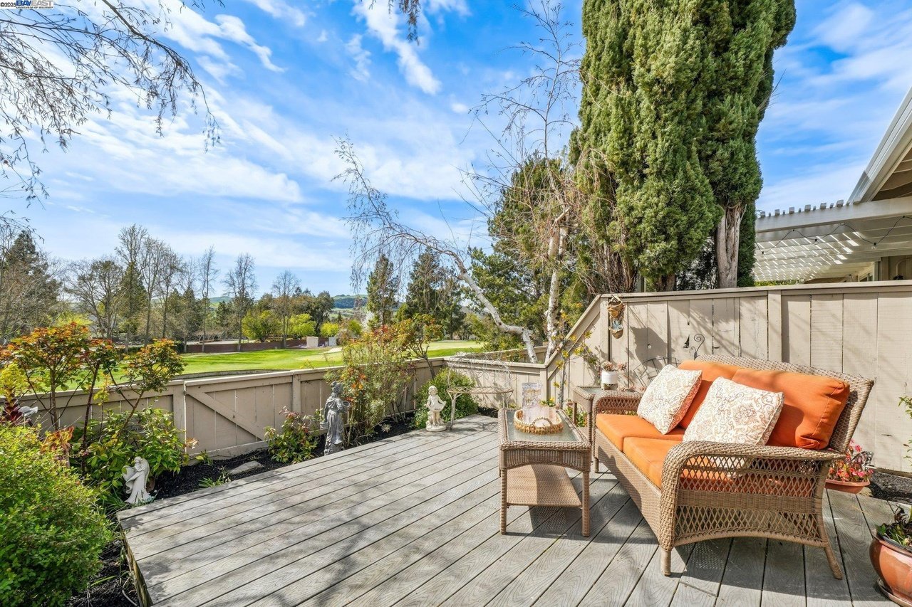 2119 Presidio Ct