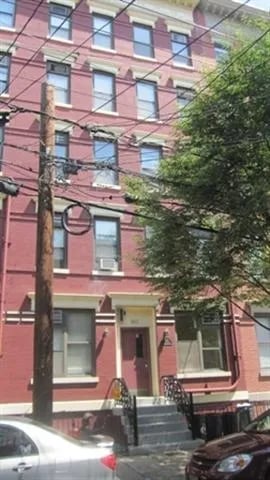 813 Park Avenue Unit: 1R