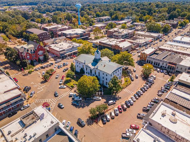 First-Time Homebuyer Guide To Oxford Neighborhoods