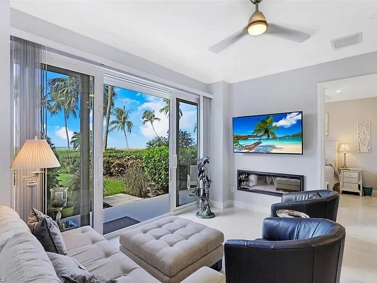 140 Seaview Ct Unit 103N
