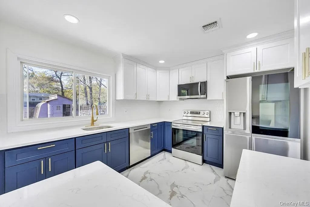 8 Grand Canyon Ln