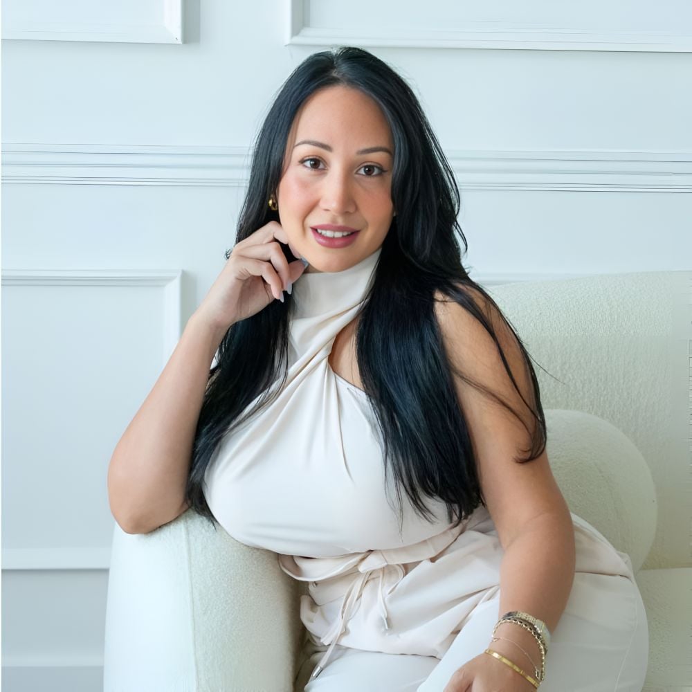 Miriam C Castano Reyes Louisville, KY Real Estate Agent Headshot