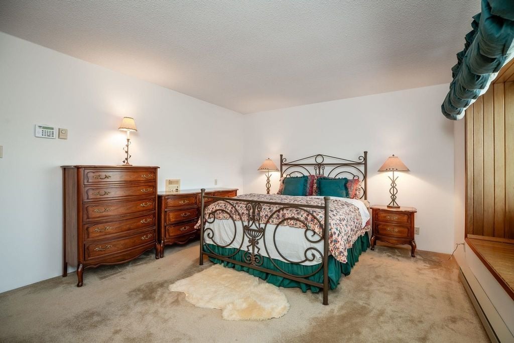 11701 Summit Cres