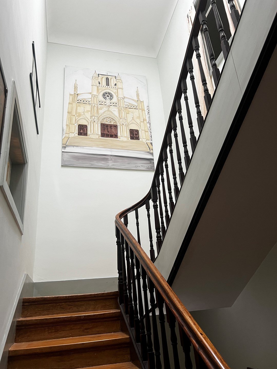 Traditional Four Story Building with Exceptional Investment Potential on Rua do Almada Porto